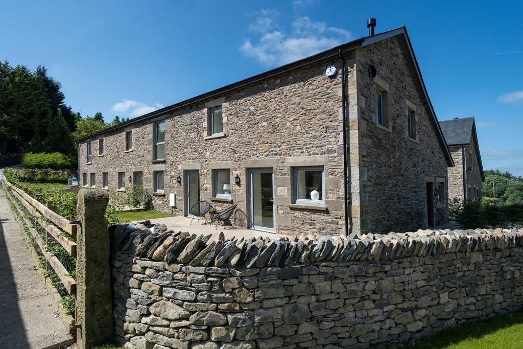 Old Stables, Gatebeck, Kendal, LA8 0HZ 4 bed barn conversion for sale
