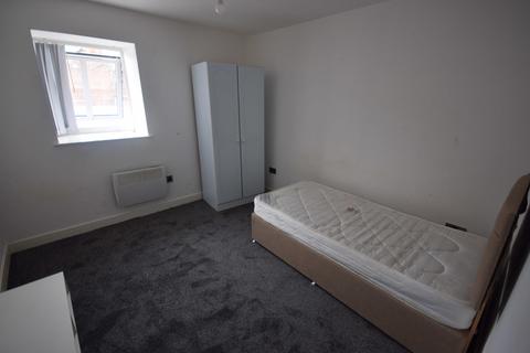 2 bedroom apartment to rent, Lower Foundry Street, Hanley