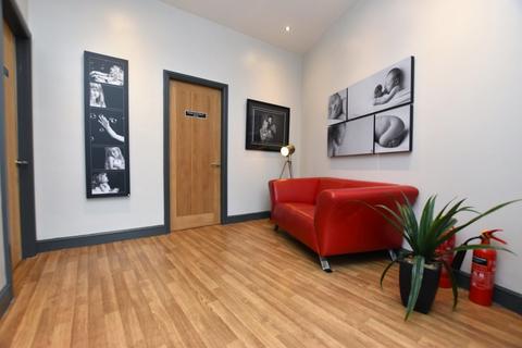 1 Alexandra Terrace, Sunniside, Newcastle Upon Tyne, NE16 5LH