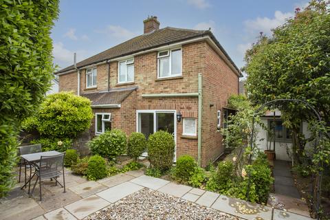 Lyn Gladstone Road, Crowborough, TN6 1PN