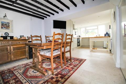 10 The Hyde, Purton, Swindon, SN5 4DY