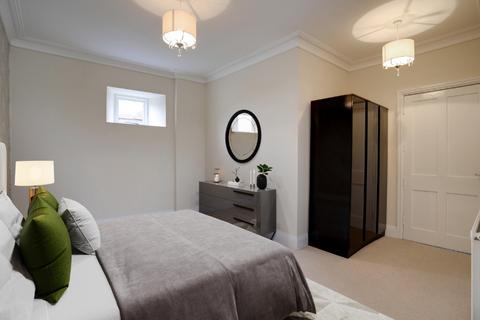 14 Devon Square, Newton Abbot, TQ12 2HR