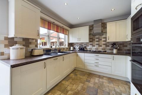 4 bedroom detached house for sale, Hardy Close, Barton-Under-Needwood