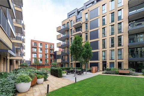 3 bedroom flat for sale, Walbrook Apartments, Central Avenue, London