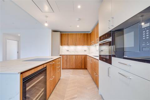 3 bedroom flat for sale, Walbrook Apartments, Central Avenue, London