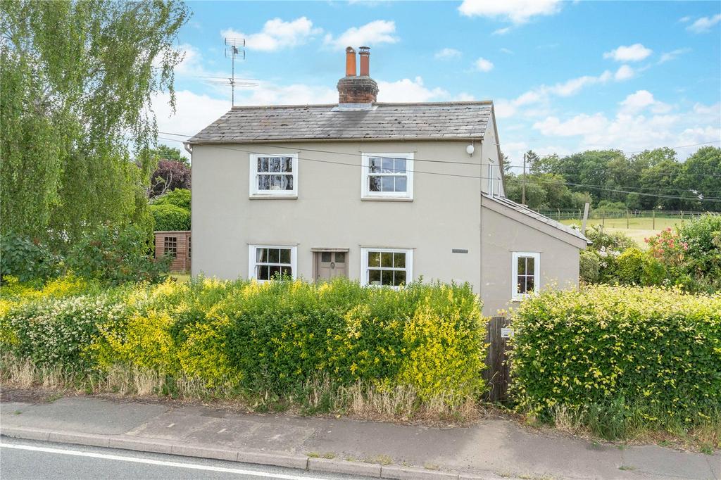 Dunmow Road, North End, Dunmow, Essex, CM6 2 bed detached house for