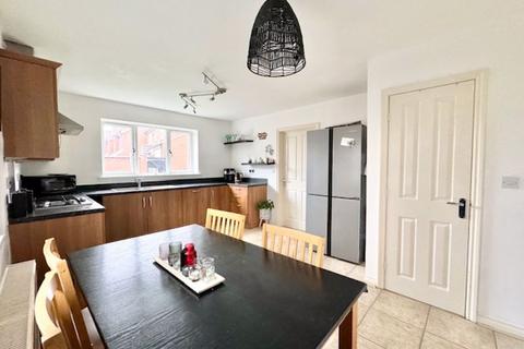 4 bedroom detached house for sale, AMBERLEY CLOSE, SCARTHO PARK, GRIMSBY
