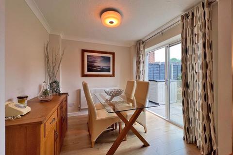 16 Bluebell Crescent, Wednesfield, Wolverhampton, WV11 3XB