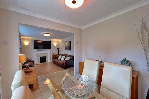 16 Bluebell Crescent, Wednesfield, Wolverhampton, WV11 3XB