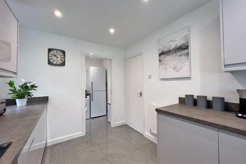 16 Bluebell Crescent, Wednesfield, Wolverhampton, WV11 3XB