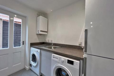 16 Bluebell Crescent, Wednesfield, Wolverhampton, WV11 3XB