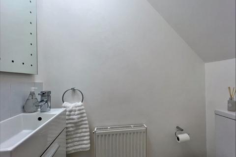 16 Bluebell Crescent, Wednesfield, Wolverhampton, WV11 3XB
