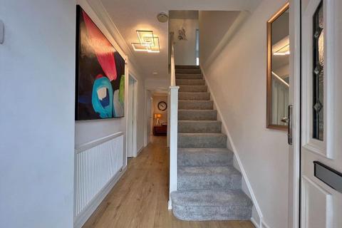 16 Bluebell Crescent, Wednesfield, Wolverhampton, WV11 3XB