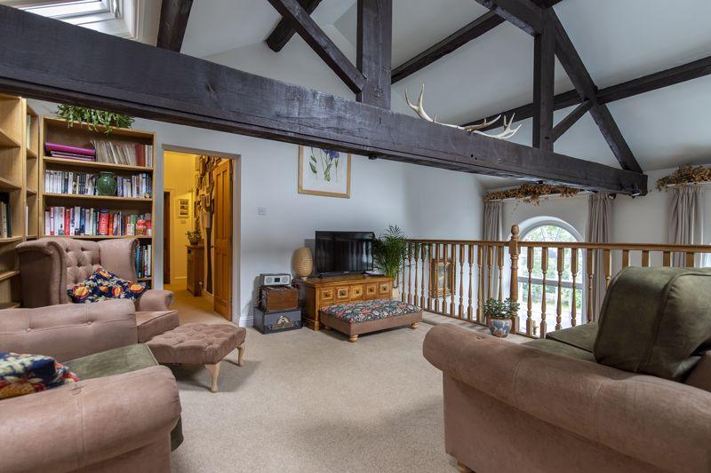 Mezzanine Snug