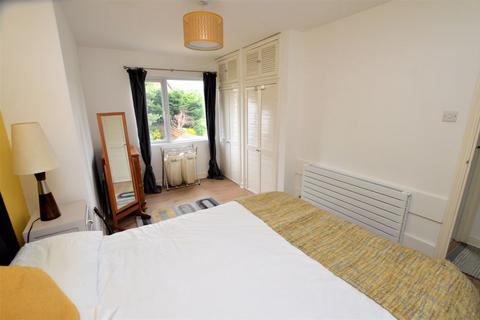 1 bedroom maisonette for sale - The Circle, Farncombe