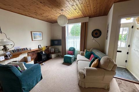 4 Lower Rosewin Row, Truro, TR1 1EN