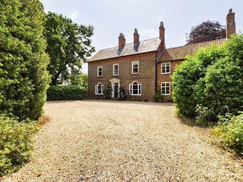 The Old Vicarage, 1 Church Street, Spilsby 7 bed detached house for