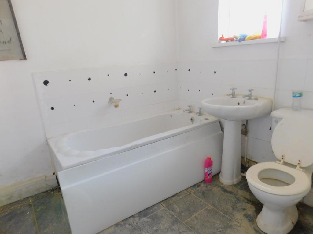 9 raby avenue (3)