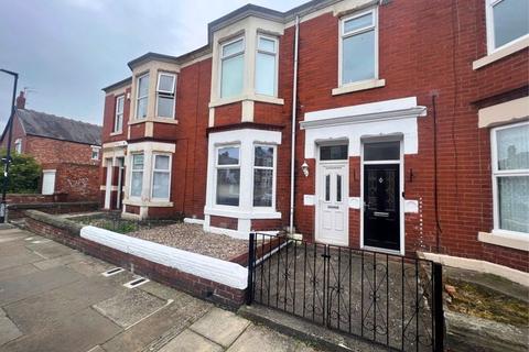 2 bedroom flat to rent, Warton Terrace, Newcastle Upon Tyne NE6