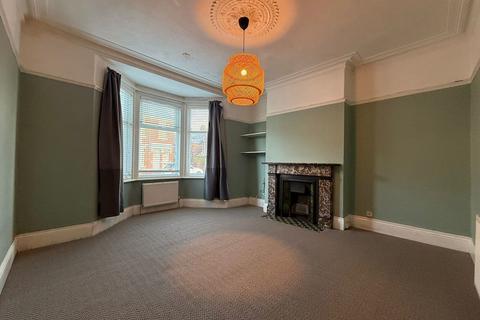 2 bedroom flat to rent, Warton Terrace, Newcastle Upon Tyne NE6
