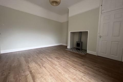 2 bedroom flat to rent, Warton Terrace, Newcastle Upon Tyne NE6
