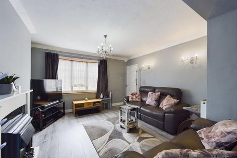 89 Cherwell Grove, South Ockendon, RM15 6AS