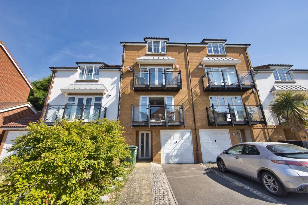 alexandra-corniche-hythe-ct21-4-bed-townhouse-500-000