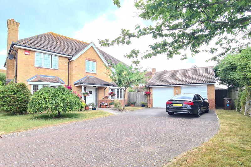 Wellington Drive, LeeOnTheSolent... 4 bed detached house for sale