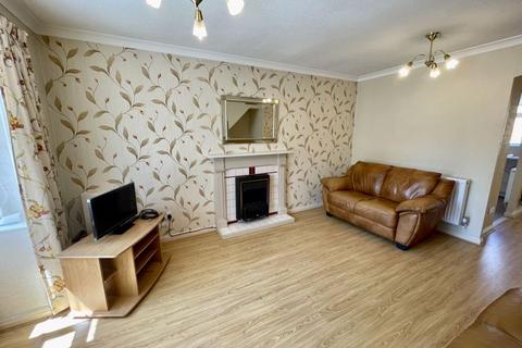 3 bedroom semi-detached house to rent, Common Lane, Leigh *AVAILABLE NOW*