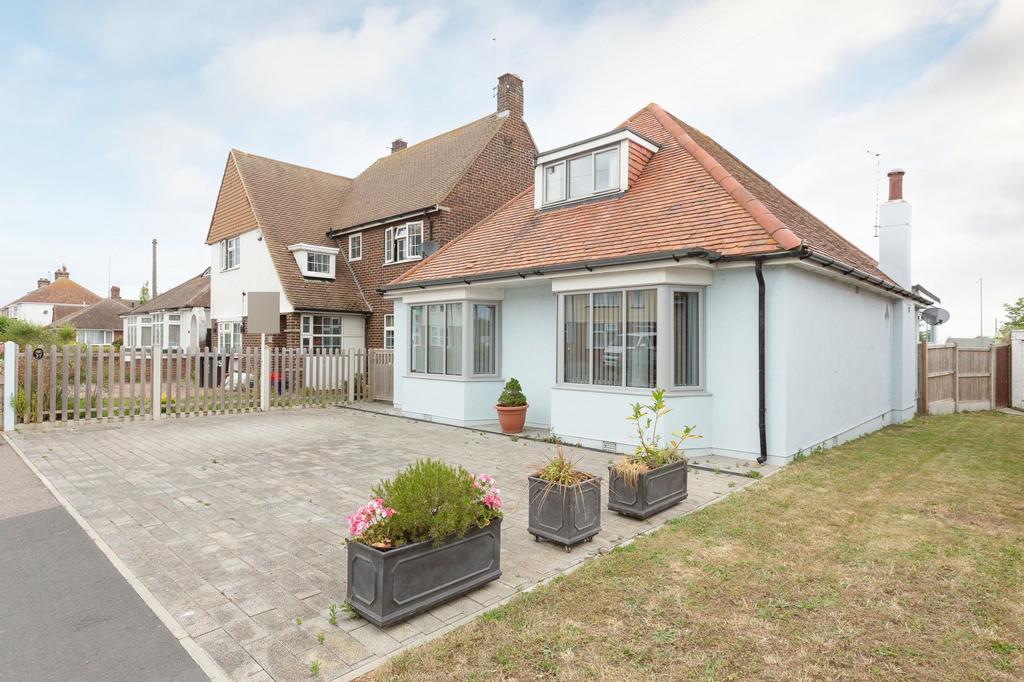 Cross Road, Birchington, CT7 2 bed detached bungalow for sale £440,000