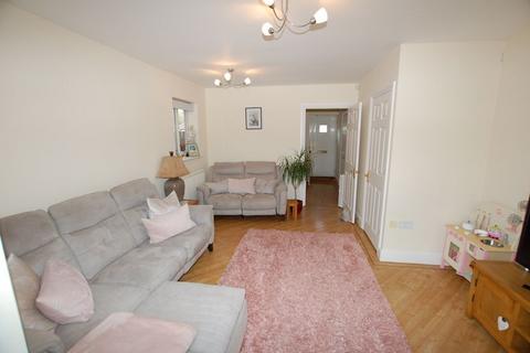19 Bonham Drive, Orsett, Grays, RM16 3HF
