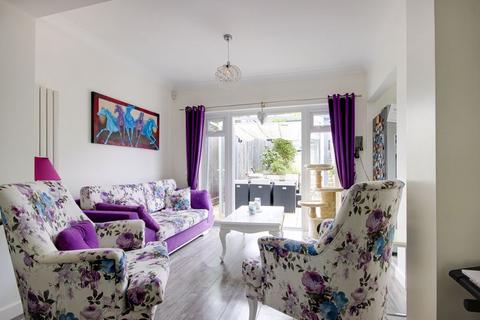 3 bedroom end of terrace house for sale, Windmill Gardens, Enfield