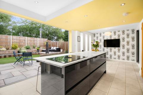 16 The Spring, Long Eaton, Nottingham, NG10 1PJ