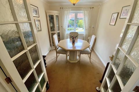 27 Lechlade Gardens, Bournemouth, BH7 7JD