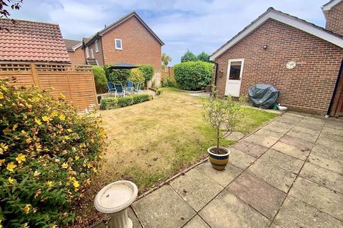 27 Lechlade Gardens, Bournemouth, BH7 7JD