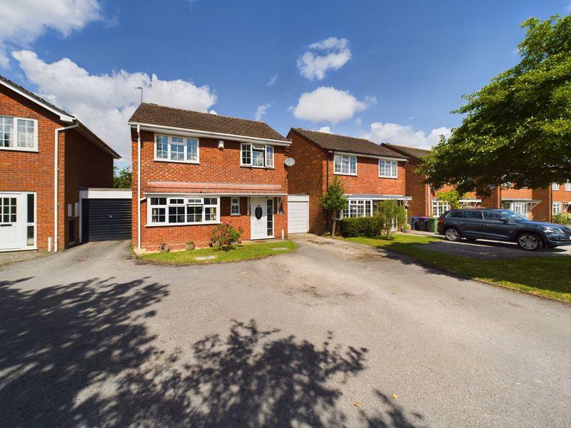 Wellington Road, Newport TF10 4 bed link detached house for sale £315,000