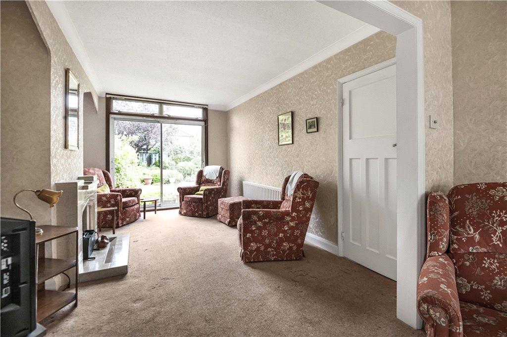 Waverley Avenue, Twickenham, TW2 3 bed semidetached house for sale £