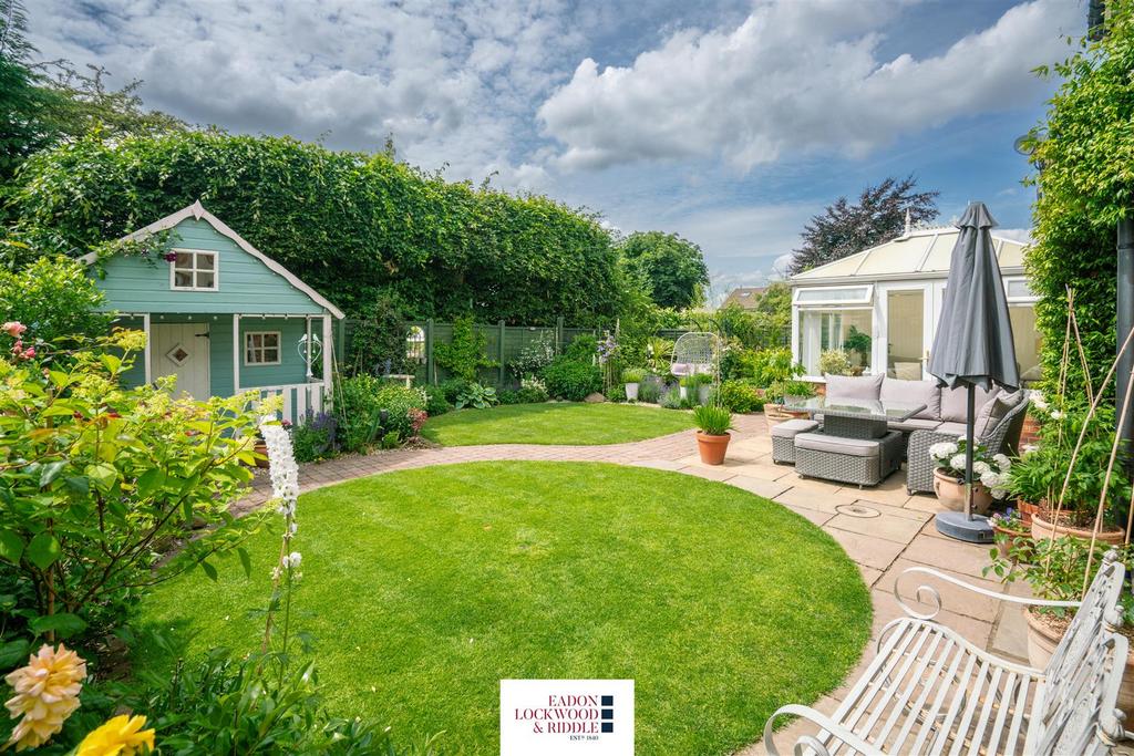 Rear Garden 2.jpg