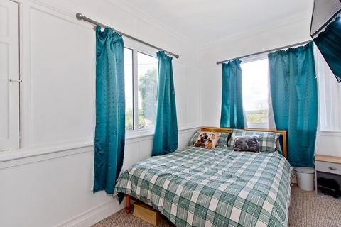 Aurora Croft Road, Crowborough, TN6 1DS
