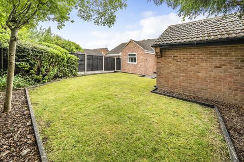 2 bedroom bungalow for sale, Plane Tree Rise, Leeds, West Yorkshire