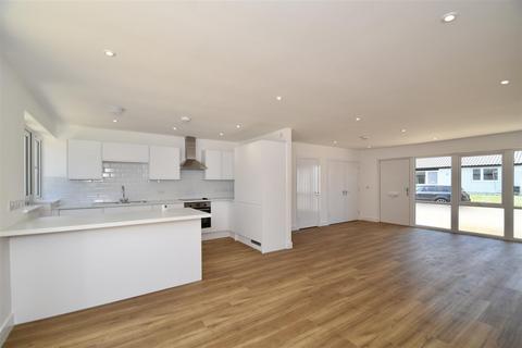 7 Eady Road, Upper Heyford, Bicester, OX25 5TU