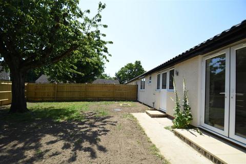 7 Eady Road, Upper Heyford, Bicester, OX25 5TU