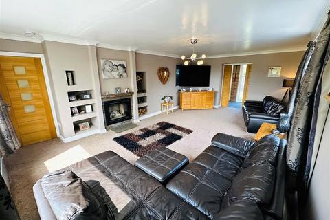 8 Beech Avenue, Airmyn, Goole, DN14 8LL