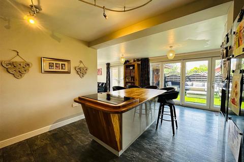 8 Beech Avenue, Airmyn, Goole, DN14 8LL
