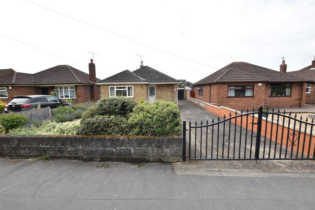 Ferry Road West, Scunthorpe 2 bed detached bungalow for sale £170,000