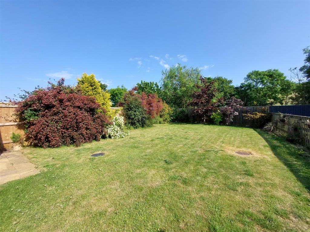 Old Malton Road, Staxton, Scarborough 3 bed semidetached house for