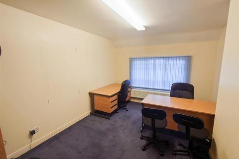 Office to rent, Beddow Way, Aylesford