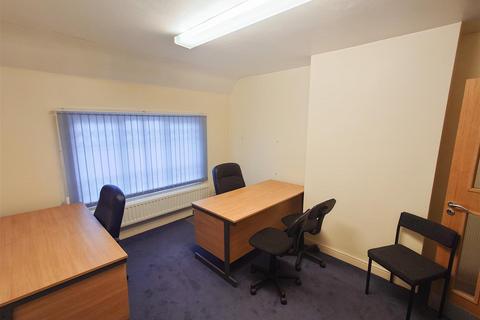 Office to rent, Beddow Way, Aylesford