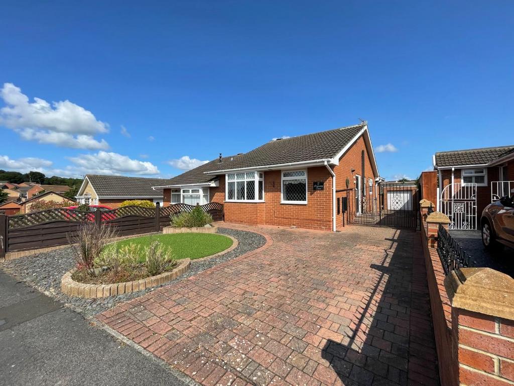 Peakston Close, Naisberry Park, Hartlepool 1 bed semidetached bungalow for sale £185,000