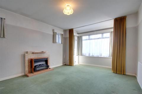 71 Shirley Drive, Worthing, BN14 9BB